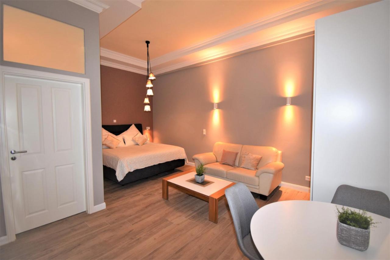 Connie'S Apartments Heidelberg Bagian luar foto