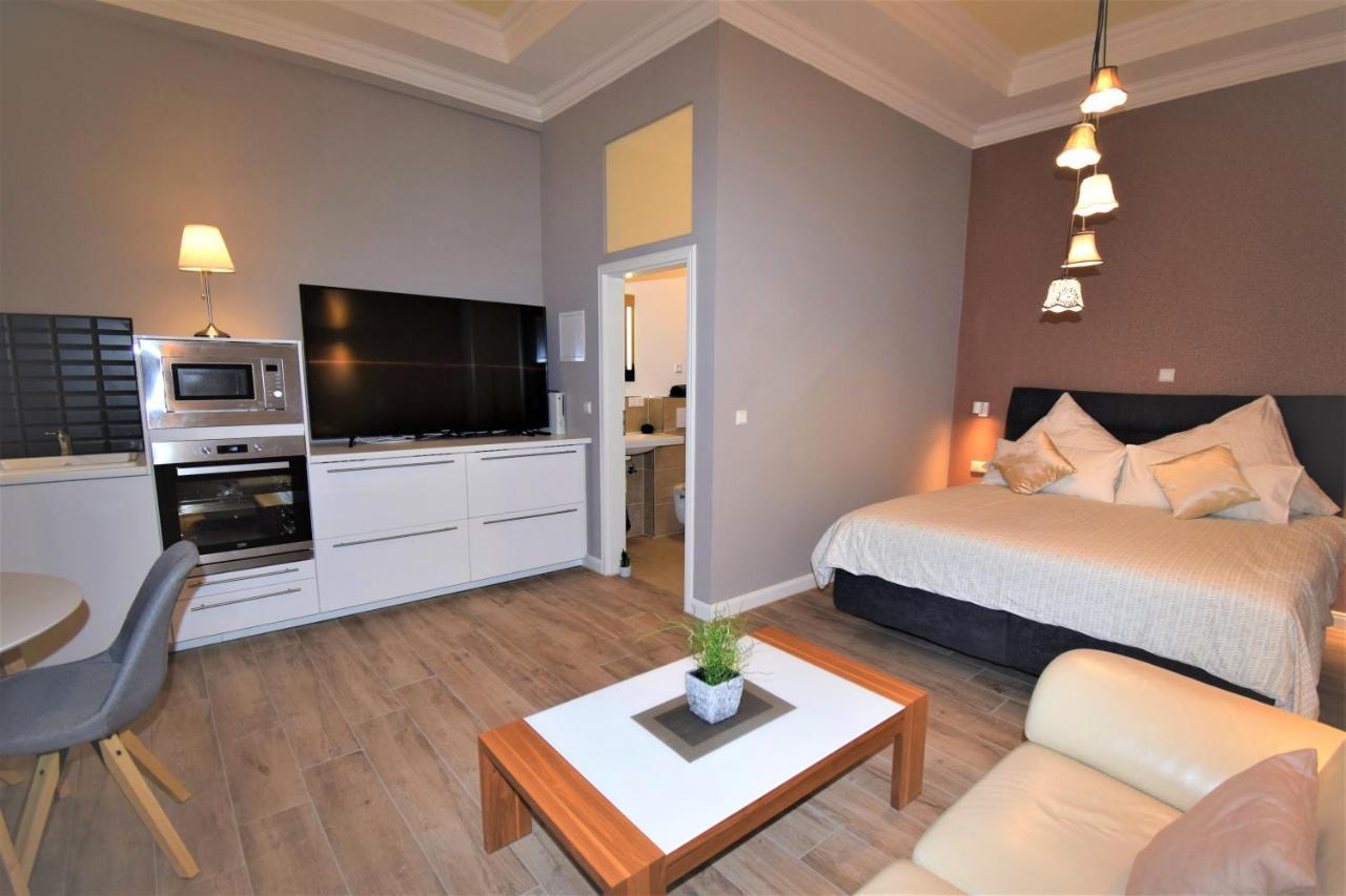Connie'S Apartments Heidelberg Bagian luar foto